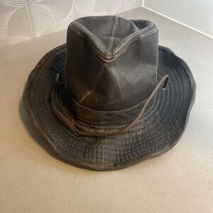 Ultrafino Seattle Waxed Fabric Hat With Leather‎ Chin Strap, Size L 7 3/8